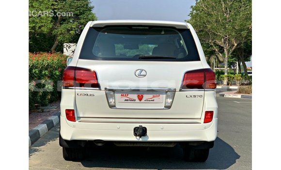 Comprar Importar Lexus LX Branco Carro em Import - Dubai em Bengo Province Comprar Importar Lexus LX Branco Carro em Import - Dubai em Bengo Province