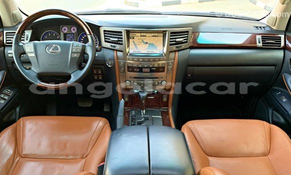 Comprar Importar Lexus LX Branco Carro em Import - Dubai em Bengo Province Comprar Importar Lexus LX Branco Carro em Import - Dubai em Bengo Province