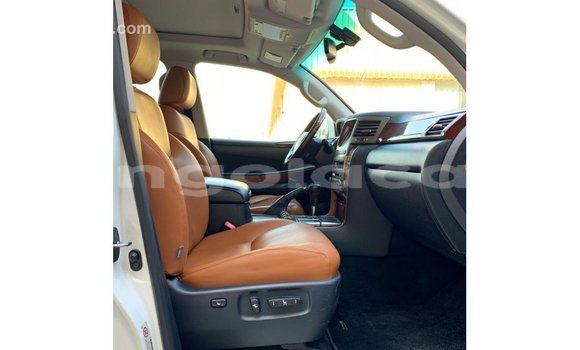 Comprar Importar Lexus LX Branco Carro em Import - Dubai em Bengo Province Comprar Importar Lexus LX Branco Carro em Import - Dubai em Bengo Province