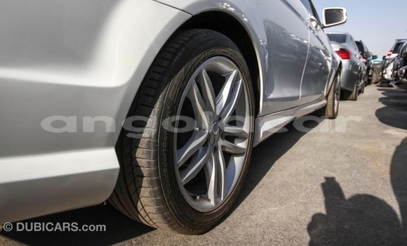 Acheter Import Voiture Mercedes-Benz 200 Blanc à Import - Dubai, Province de Bengo Acheter Import Voiture Mercedes-Benz 200 Blanc à Import - Dubai, Province de Bengo