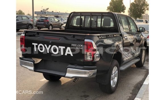 Comprar Importar Toyota Hilux Preto Carro em Import - Dubai em Bengo Province Comprar Importar Toyota Hilux Preto Carro em Import - Dubai em Bengo Province