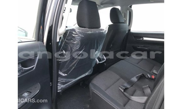 Comprar Importar Toyota Hilux Preto Carro em Import - Dubai em Bengo Province Comprar Importar Toyota Hilux Preto Carro em Import - Dubai em Bengo Province