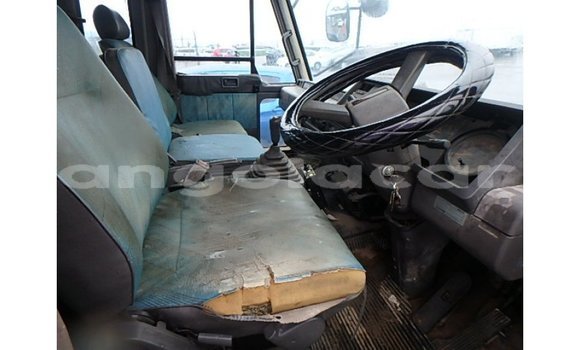 Comprar Importar Nissan Evalia Marrom Caminhão em Import - Dubai em Bengo Province Comprar Importar Nissan Evalia Marrom Caminhão em Import - Dubai em Bengo Province