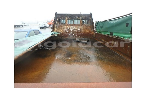 Comprar Importar Nissan Evalia Marrom Caminhão em Import - Dubai em Bengo Province Comprar Importar Nissan Evalia Marrom Caminhão em Import - Dubai em Bengo Province