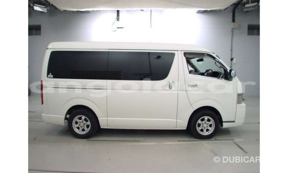 Comprar Importar Toyota Regius Branco Carro em Import - Dubai em Bengo Province Comprar Importar Toyota Regius Branco Carro em Import - Dubai em Bengo Province