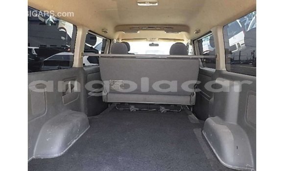 Comprar Importar Toyota Regius Branco Carro em Import - Dubai em Bengo Province Comprar Importar Toyota Regius Branco Carro em Import - Dubai em Bengo Province