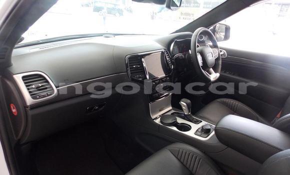 Comprar Usado Jeep Grand Cherokee SRT8 Branco Carro em Luanda em Luanda Province Comprar Usado Jeep Grand Cherokee SRT8 Branco Carro em Luanda em Luanda Province