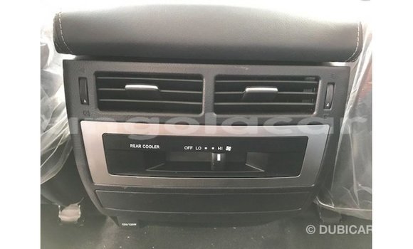 Comprar Importar Toyota Land Cruiser Branco Carro em Import - Dubai em Bengo Province Comprar Importar Toyota Land Cruiser Branco Carro em Import - Dubai em Bengo Province