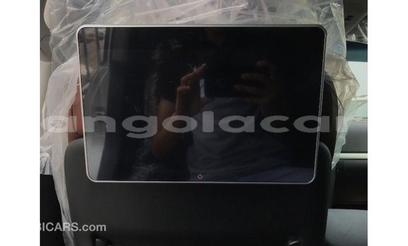 Comprar Importar Toyota Land Cruiser Branco Carro em Import - Dubai em Bengo Province Comprar Importar Toyota Land Cruiser Branco Carro em Import - Dubai em Bengo Province