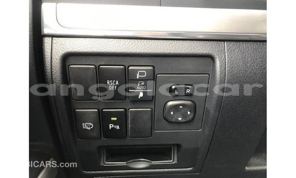 Comprar Importar Toyota Land Cruiser Branco Carro em Import - Dubai em Bengo Province Comprar Importar Toyota Land Cruiser Branco Carro em Import - Dubai em Bengo Province