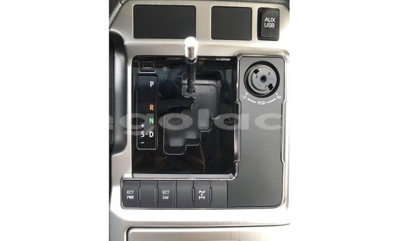 Comprar Importar Toyota Land Cruiser Branco Carro em Import - Dubai em Bengo Province Comprar Importar Toyota Land Cruiser Branco Carro em Import - Dubai em Bengo Province