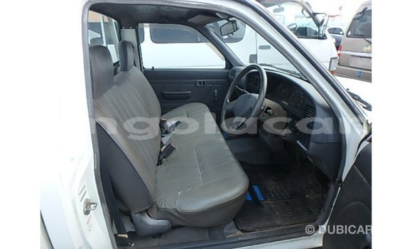 Comprar Importar Toyota Hilux Branco Carro em Import - Dubai em Bengo Province Comprar Importar Toyota Hilux Branco Carro em Import - Dubai em Bengo Province