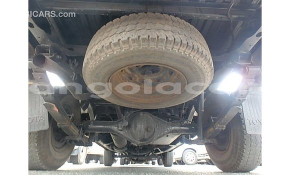 Comprar Importar Toyota Hilux Branco Carro em Import - Dubai em Bengo Province Comprar Importar Toyota Hilux Branco Carro em Import - Dubai em Bengo Province