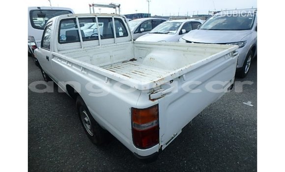 Comprar Importar Toyota Hilux Branco Carro em Import - Dubai em Bengo Province Comprar Importar Toyota Hilux Branco Carro em Import - Dubai em Bengo Province