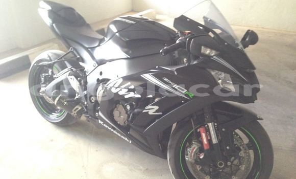 Buy Used Kawasaki Ninja ZX-10R Black Bike in Luanda in Luanda Province Buy Used Kawasaki Ninja ZX-10R Black Bike in Luanda in Luanda Province