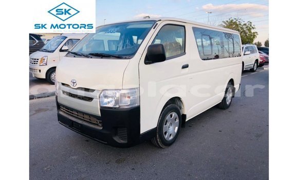Acheter Import Voiture Toyota Hiace Blanc à Import - Dubai, Province de Bengo Acheter Import Voiture Toyota Hiace Blanc à Import - Dubai, Province de Bengo