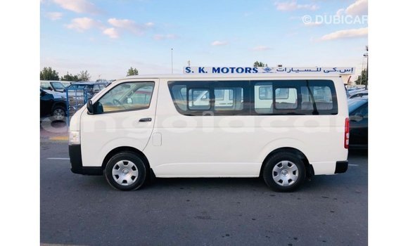 Comprar Importar Toyota Hiace Branco Carro em Import - Dubai em Bengo Province Comprar Importar Toyota Hiace Branco Carro em Import - Dubai em Bengo Province