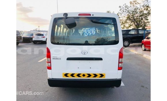 Comprar Importar Toyota Hiace Branco Carro em Import - Dubai em Bengo Province Comprar Importar Toyota Hiace Branco Carro em Import - Dubai em Bengo Province