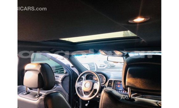 Acheter Import Voiture Jeep Grand Cherokee Noir à Import - Dubai, Province de Bengo Acheter Import Voiture Jeep Grand Cherokee Noir à Import - Dubai, Province de Bengo