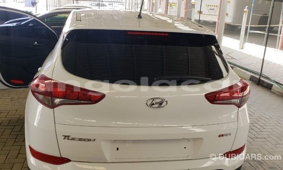 Acheter Import Voiture Hyundai Tucson Blanc à Import - Dubai, Province de Bengo Acheter Import Voiture Hyundai Tucson Blanc à Import - Dubai, Province de Bengo
