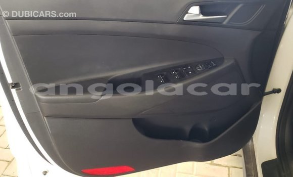 Acheter Import Voiture Hyundai Tucson Blanc à Import - Dubai, Province de Bengo Acheter Import Voiture Hyundai Tucson Blanc à Import - Dubai, Province de Bengo