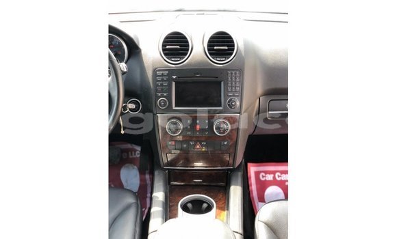 Comprar Importar Mercedes-Benz 190 Outro Carro em Import - Dubai em Bengo Province Comprar Importar Mercedes-Benz 190 Outro Carro em Import - Dubai em Bengo Province