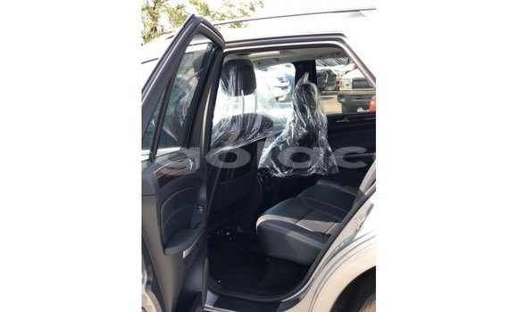 Comprar Importar Mercedes-Benz 190 Outro Carro em Import - Dubai em Bengo Province Comprar Importar Mercedes-Benz 190 Outro Carro em Import - Dubai em Bengo Province
