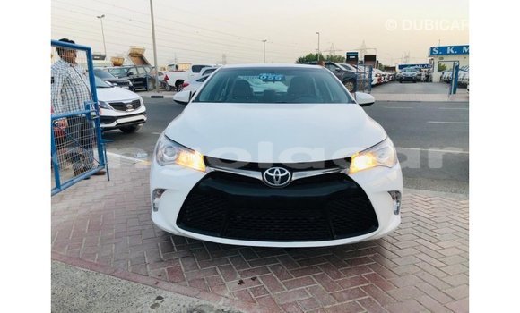 Acheter Import Voiture Toyota Camry Blanc à Import - Dubai, Province de Bengo Acheter Import Voiture Toyota Camry Blanc à Import - Dubai, Province de Bengo