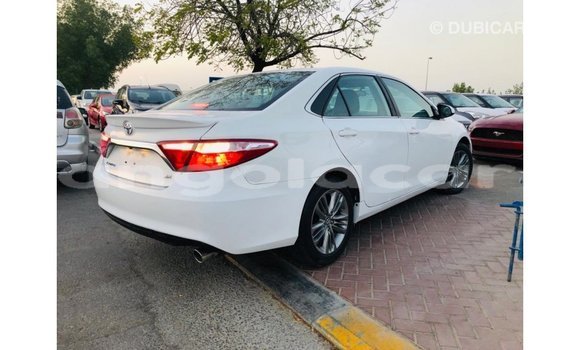 Acheter Import Voiture Toyota Camry Blanc à Import - Dubai, Province de Bengo Acheter Import Voiture Toyota Camry Blanc à Import - Dubai, Province de Bengo