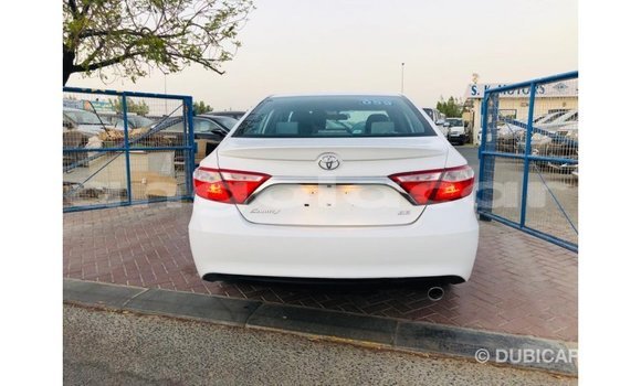 Acheter Import Voiture Toyota Camry Blanc à Import - Dubai, Province de Bengo Acheter Import Voiture Toyota Camry Blanc à Import - Dubai, Province de Bengo