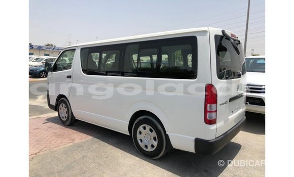 Comprar Importar Toyota Hiace Branco Carro em Import - Dubai em Bengo Province Comprar Importar Toyota Hiace Branco Carro em Import - Dubai em Bengo Province