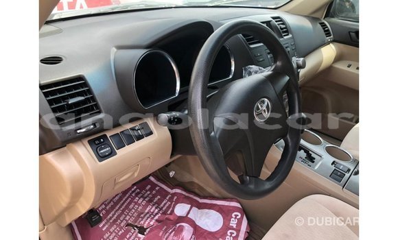 Buy Import Toyota Highlander Blue Car in Import - Dubai in Bengo Province Buy Import Toyota Highlander Blue Car in Import - Dubai in Bengo Province