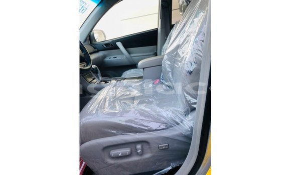 Acheter Import Voiture Toyota Highlander Autre à Import - Dubai, Province de Bengo Acheter Import Voiture Toyota Highlander Autre à Import - Dubai, Province de Bengo