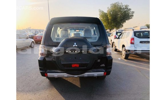 Comprar Importar Mitsubishi Pajero Preto Carro em Import - Dubai em Bengo Province Comprar Importar Mitsubishi Pajero Preto Carro em Import - Dubai em Bengo Province