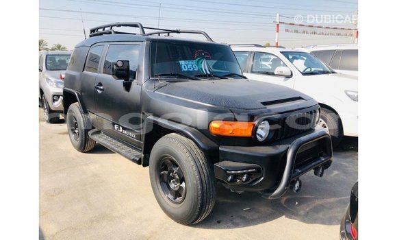 Acheter Import Voiture Toyota FJ Cruiser Noir à Import - Dubai, Province de Bengo Acheter Import Voiture Toyota FJ Cruiser Noir à Import - Dubai, Province de Bengo