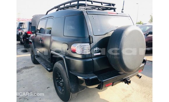 Acheter Import Voiture Toyota FJ Cruiser Noir à Import - Dubai, Province de Bengo Acheter Import Voiture Toyota FJ Cruiser Noir à Import - Dubai, Province de Bengo