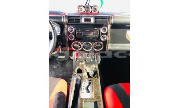 Acheter Import Voiture Toyota FJ Cruiser Noir à Import - Dubai, Province de Bengo Acheter Import Voiture Toyota FJ Cruiser Noir à Import - Dubai, Province de Bengo