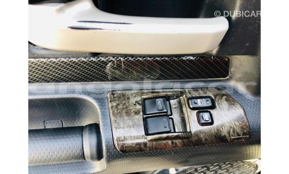 Acheter Import Voiture Toyota FJ Cruiser Noir à Import - Dubai, Province de Bengo Acheter Import Voiture Toyota FJ Cruiser Noir à Import - Dubai, Province de Bengo