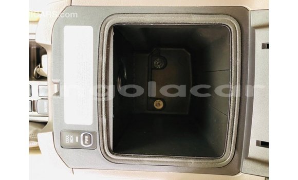 Comprar Importar Toyota Prado Branco Carro em Import - Dubai em Bengo Province Comprar Importar Toyota Prado Branco Carro em Import - Dubai em Bengo Province