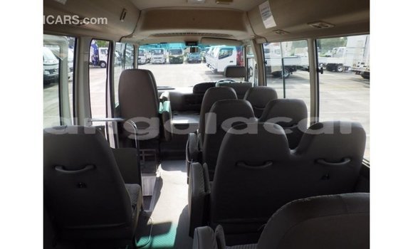 Comprar Importar Toyota Coaster Branco Carro em Import - Dubai em Bengo Province Comprar Importar Toyota Coaster Branco Carro em Import - Dubai em Bengo Province
