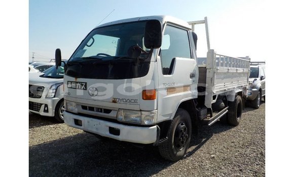 Comprar Importar Toyota Dyna Branco Carro em Import - Dubai em Bengo Province Comprar Importar Toyota Dyna Branco Carro em Import - Dubai em Bengo Province