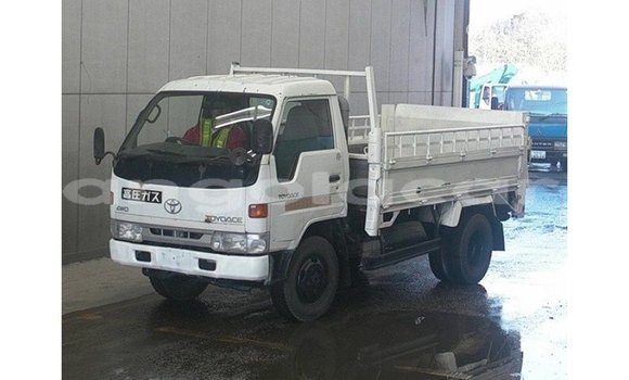 Comprar Importar Toyota Dyna Branco Carro em Import - Dubai em Bengo Province Comprar Importar Toyota Dyna Branco Carro em Import - Dubai em Bengo Province