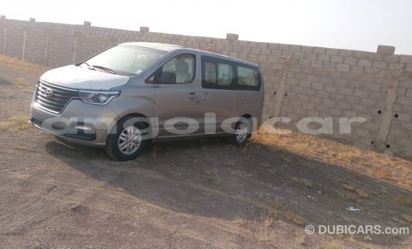 Acheter Import Voiture Hyundai Accent Marron à Import - Dubai, Province de Bengo Acheter Import Voiture Hyundai Accent Marron à Import - Dubai, Province de Bengo