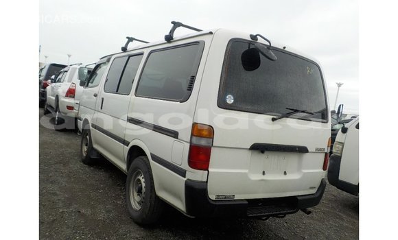 Comprar Importar Toyota Hiace Branco Carro em Import - Dubai em Bengo Province Comprar Importar Toyota Hiace Branco Carro em Import - Dubai em Bengo Province