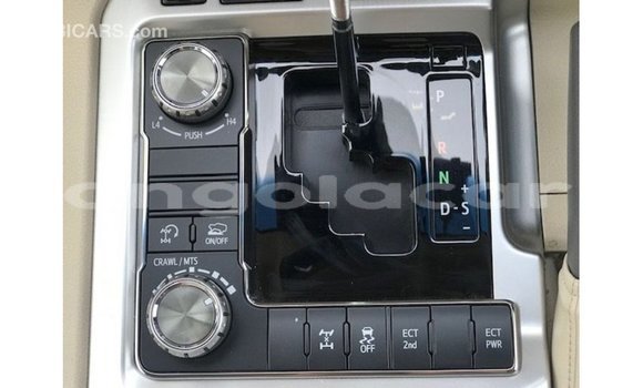 Acheter Import Voiture Toyota Land Cruiser Rouge à Import - Dubai, Province de Bengo Acheter Import Voiture Toyota Land Cruiser Rouge à Import - Dubai, Province de Bengo