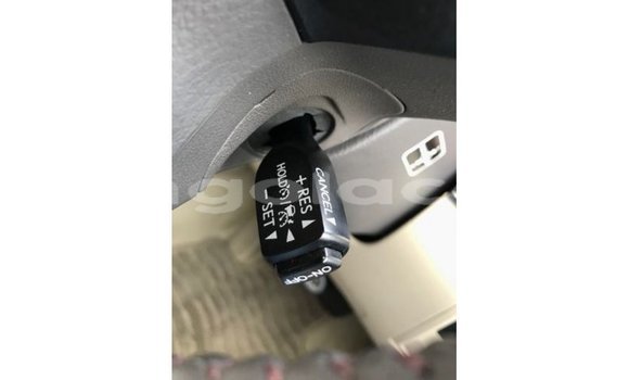 Acheter Import Voiture Toyota Land Cruiser Rouge à Import - Dubai, Province de Bengo Acheter Import Voiture Toyota Land Cruiser Rouge à Import - Dubai, Province de Bengo