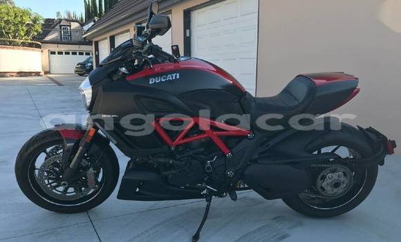 Comprar Usado Ducati Diavel Prata Moto em Luanda em Luanda Province Comprar Usado Ducati Diavel Prata Moto em Luanda em Luanda Province