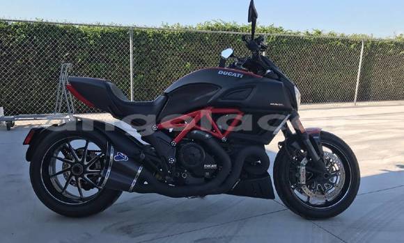 Comprar Usado Ducati Diavel Prata Moto em Luanda em Luanda Province Comprar Usado Ducati Diavel Prata Moto em Luanda em Luanda Province