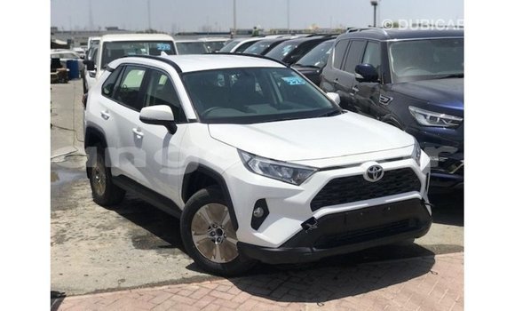 Buy Import Toyota 4Runner White Car in Import - Dubai in Bengo Province Buy Import Toyota 4Runner White Car in Import - Dubai in Bengo Province