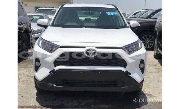 Buy Import Toyota 4Runner White Car in Import - Dubai in Bengo Province Buy Import Toyota 4Runner White Car in Import - Dubai in Bengo Province